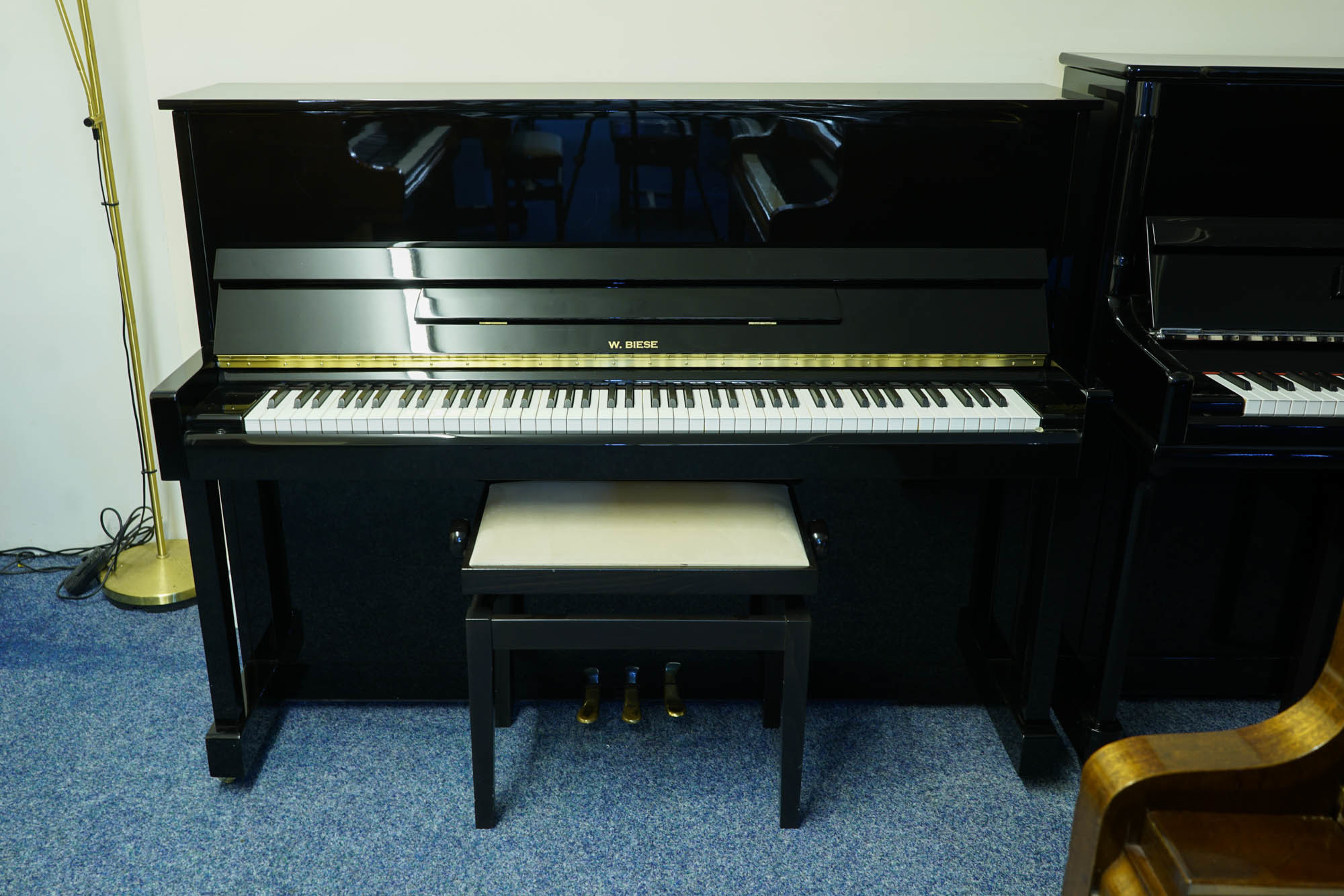 Yamaha Piano Serial Number J2942840
